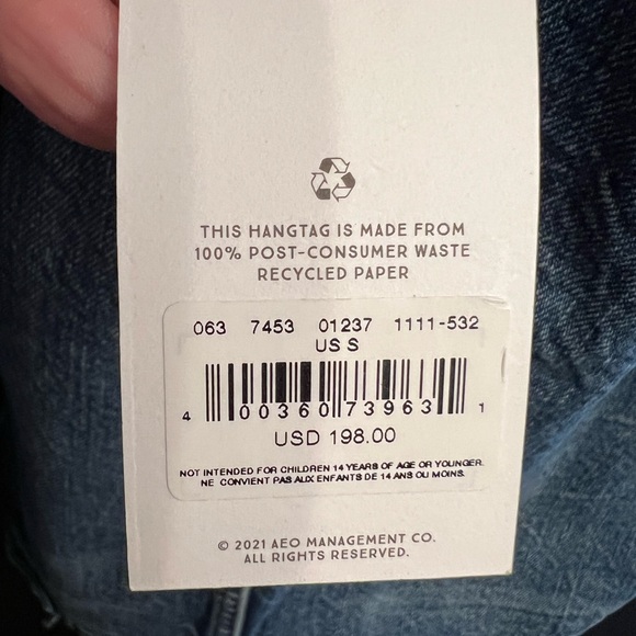 AE77 American Eagle NWT Women's Distressed Jean Jacket. Size S 1334 - Picture 8 of 10